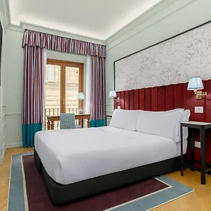 Mate Collection Isabella, Otel